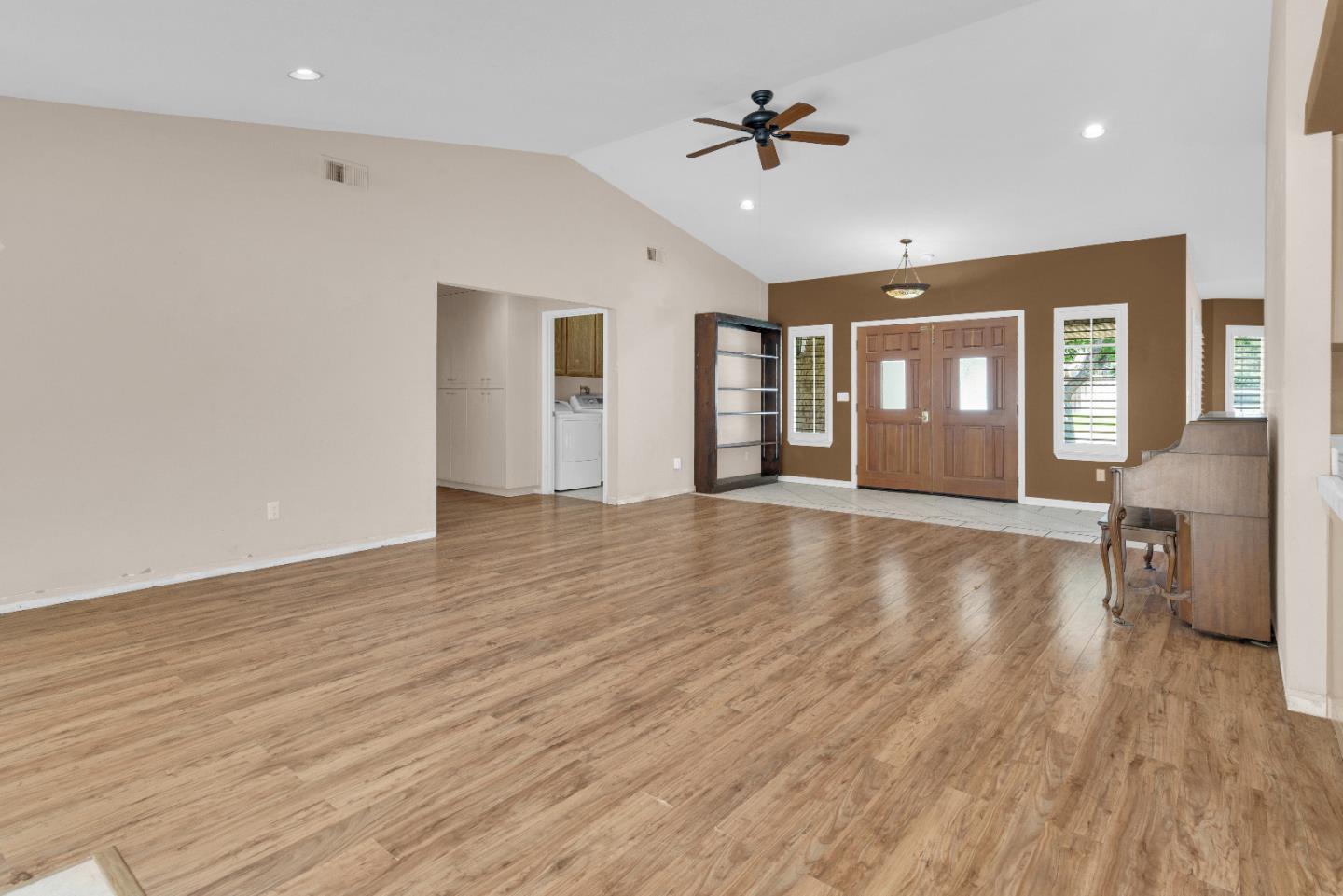 Detail Gallery Image 9 of 28 For 46435 Pine Meadow Pl, King City,  CA 93930 - 3 Beds | 2 Baths