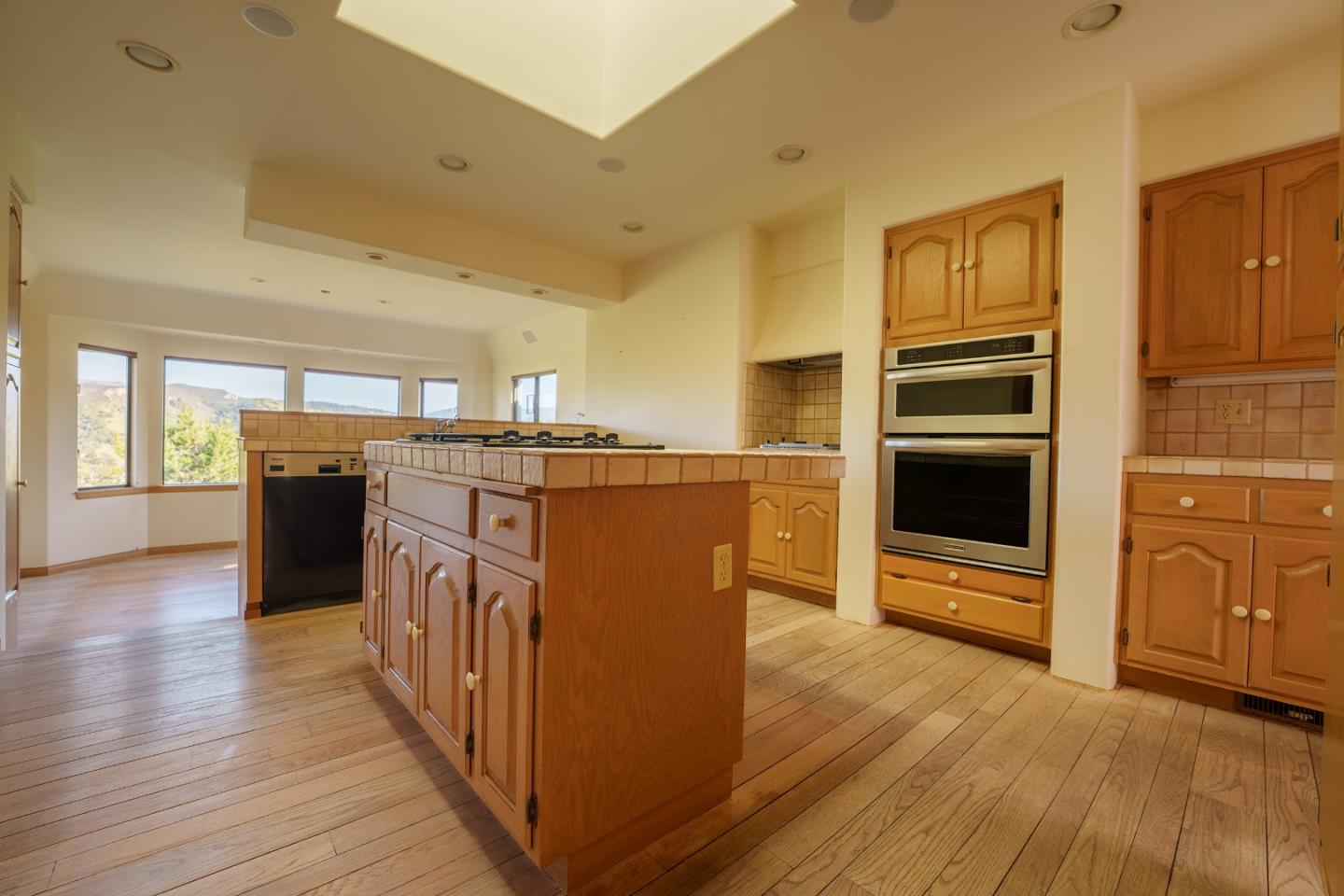 Detail Gallery Image 10 of 37 For 54 Corral De Tierra Rd, Salinas,  CA 93908 - 3 Beds | 3 Baths