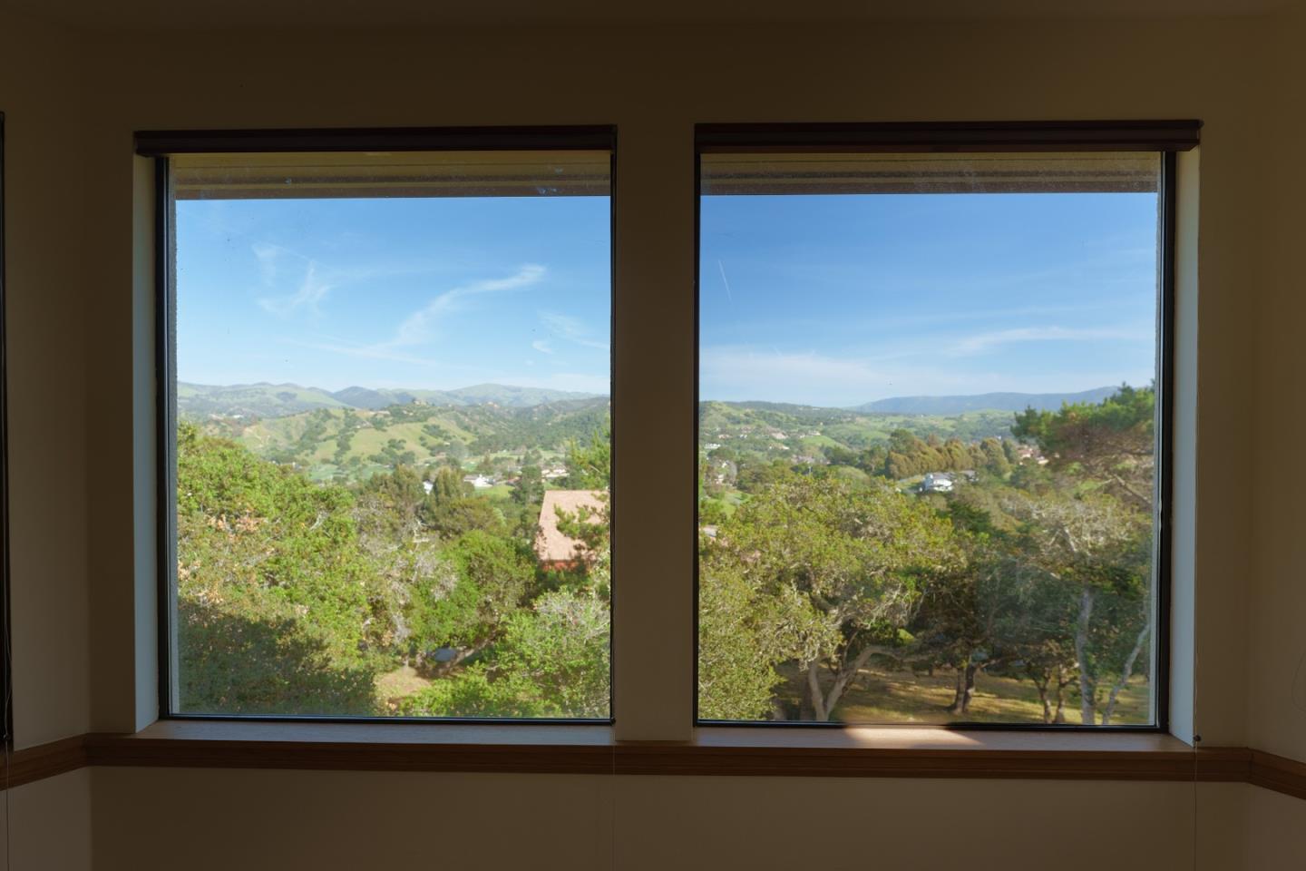 Detail Gallery Image 12 of 37 For 54 Corral De Tierra Rd, Salinas,  CA 93908 - 3 Beds | 3 Baths