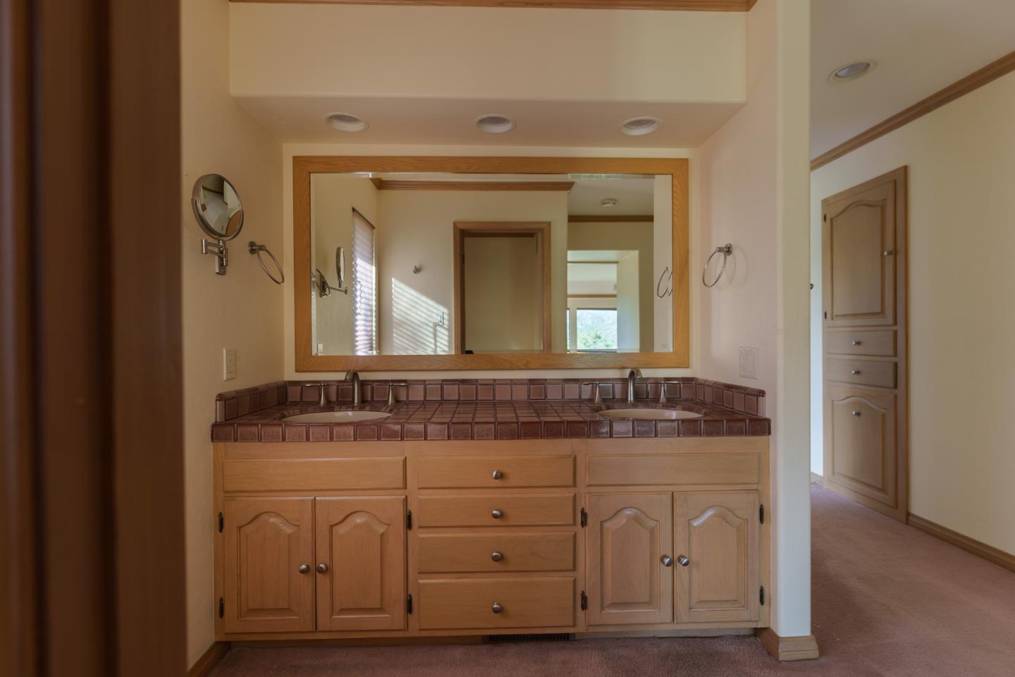 Detail Gallery Image 20 of 37 For 54 Corral De Tierra Rd, Salinas,  CA 93908 - 3 Beds | 3 Baths