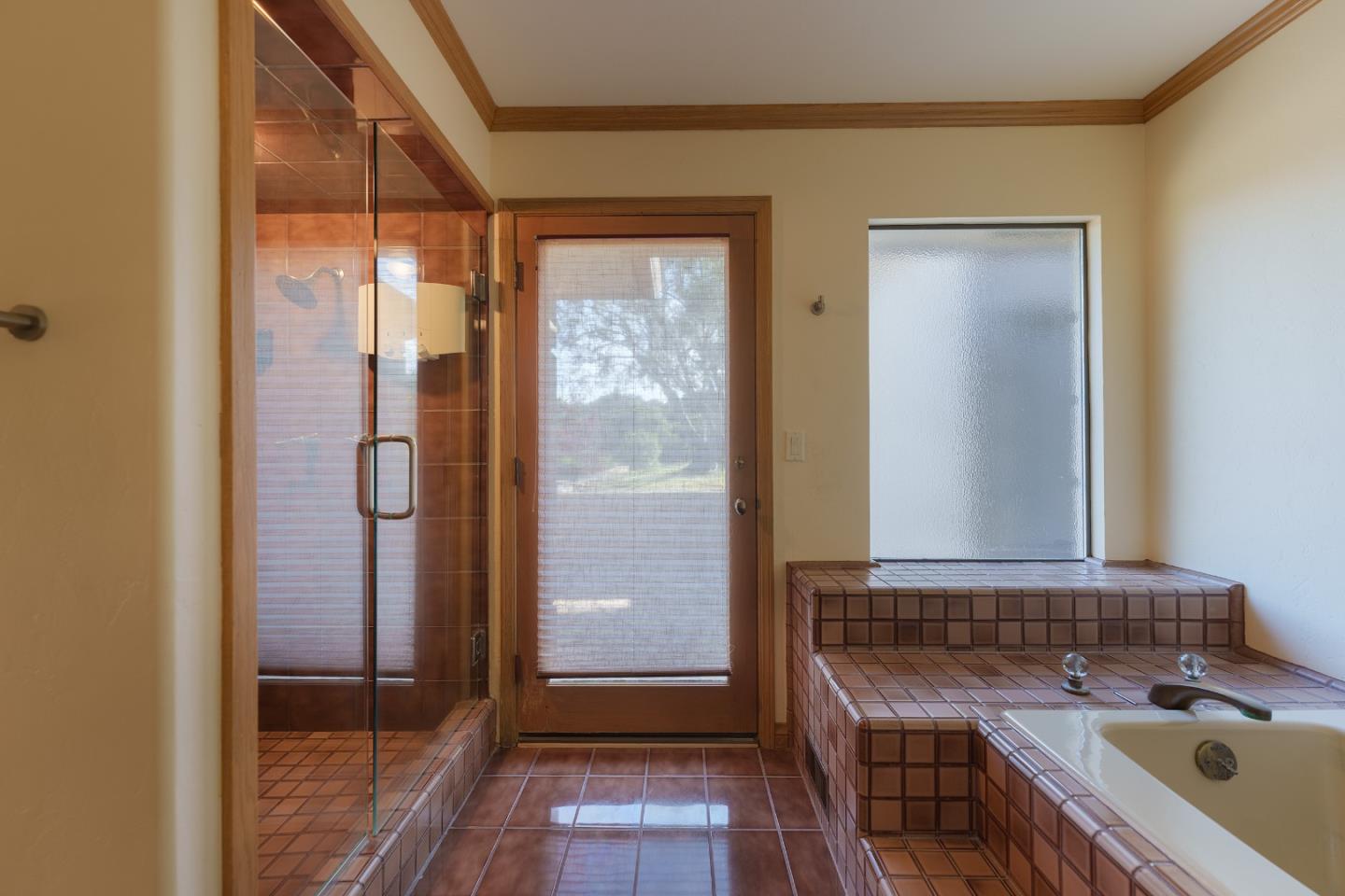 Detail Gallery Image 21 of 37 For 54 Corral De Tierra Rd, Salinas,  CA 93908 - 3 Beds | 3 Baths