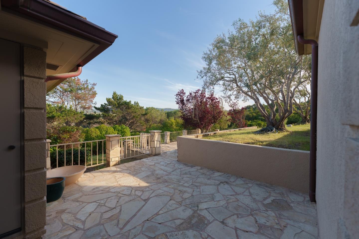 Detail Gallery Image 27 of 37 For 54 Corral De Tierra Rd, Salinas,  CA 93908 - 3 Beds | 3 Baths