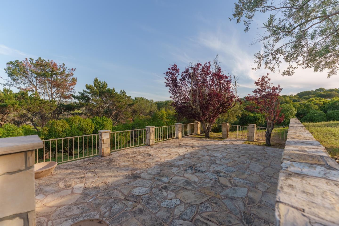 Detail Gallery Image 28 of 37 For 54 Corral De Tierra Rd, Salinas,  CA 93908 - 3 Beds | 3 Baths