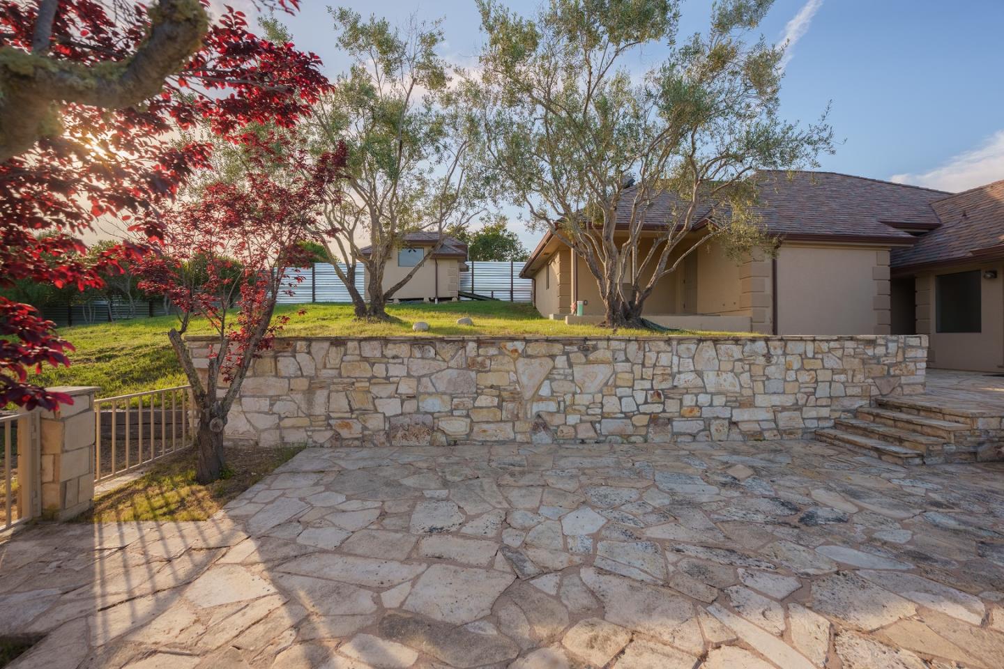 Detail Gallery Image 29 of 37 For 54 Corral De Tierra Rd, Salinas,  CA 93908 - 3 Beds | 3 Baths