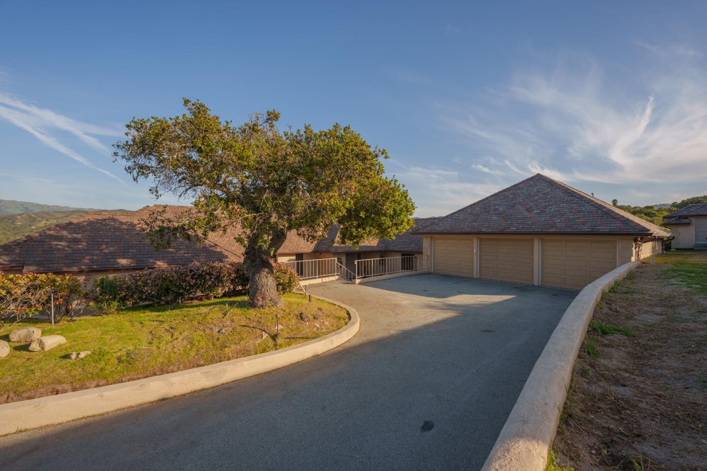 Detail Gallery Image 3 of 37 For 54 Corral De Tierra Rd, Salinas,  CA 93908 - 3 Beds | 3 Baths