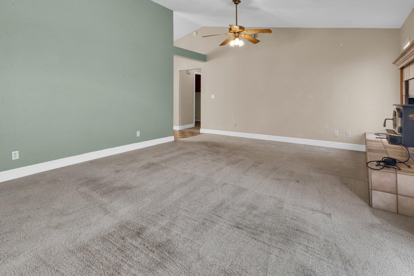 Detail Gallery Image 10 of 29 For 46431 Little Creek Ct, King City,  CA 93930 - 3 Beds | 2 Baths