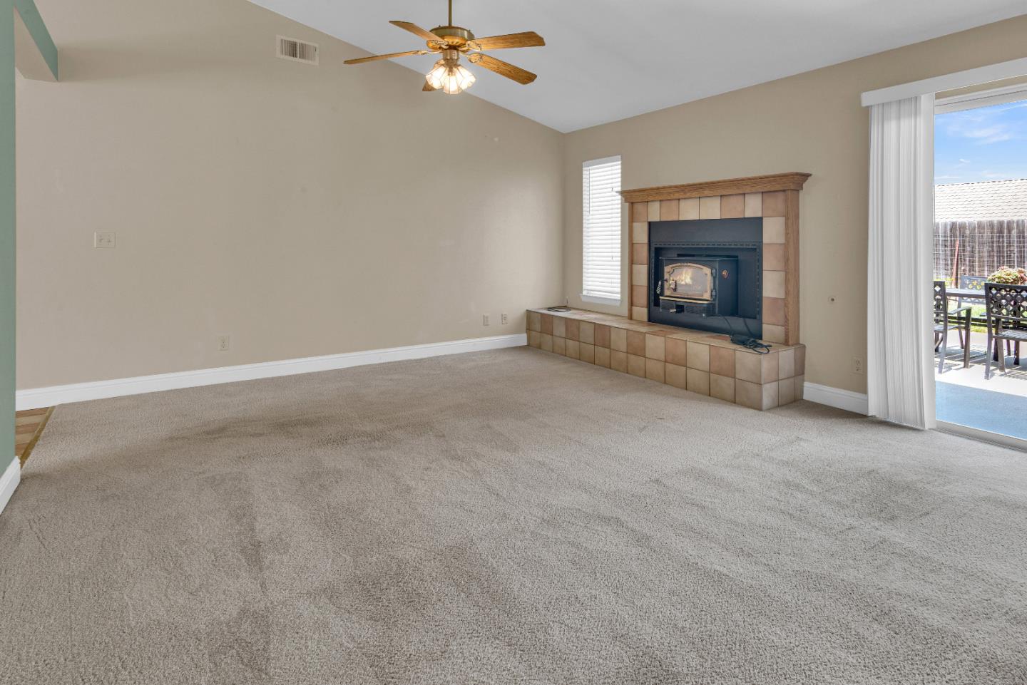 Detail Gallery Image 11 of 29 For 46431 Little Creek Ct, King City,  CA 93930 - 3 Beds | 2 Baths