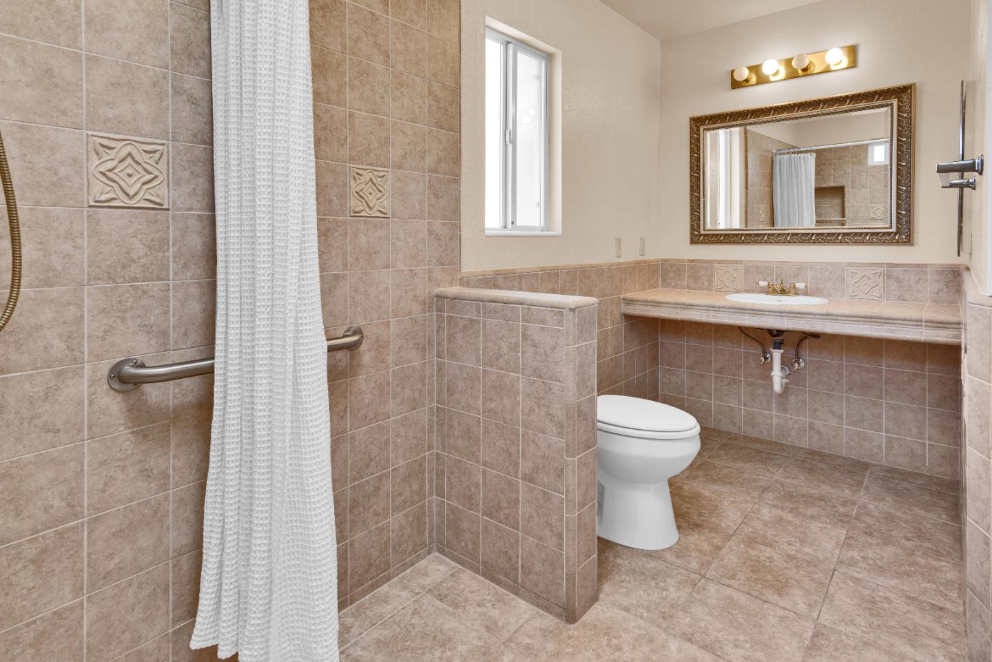 Detail Gallery Image 17 of 29 For 46431 Little Creek Ct, King City,  CA 93930 - 3 Beds | 2 Baths