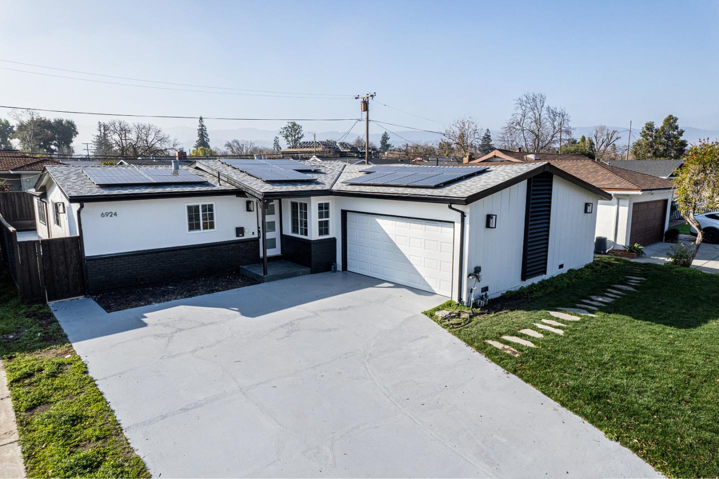 Detail Gallery Image 2 of 51 For 6924 Bollinger Rd, San Jose,  CA 95129 - 4 Beds | 2 Baths