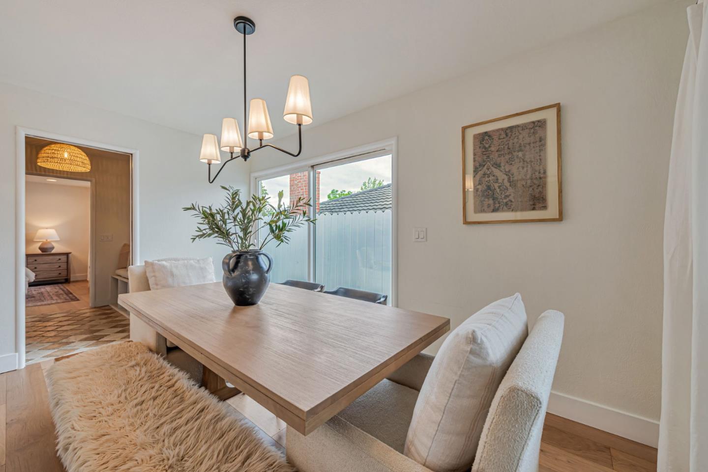 Detail Gallery Image 10 of 22 For 1276 Westwood St, Redwood City,  CA 94061 - 4 Beds | 2 Baths