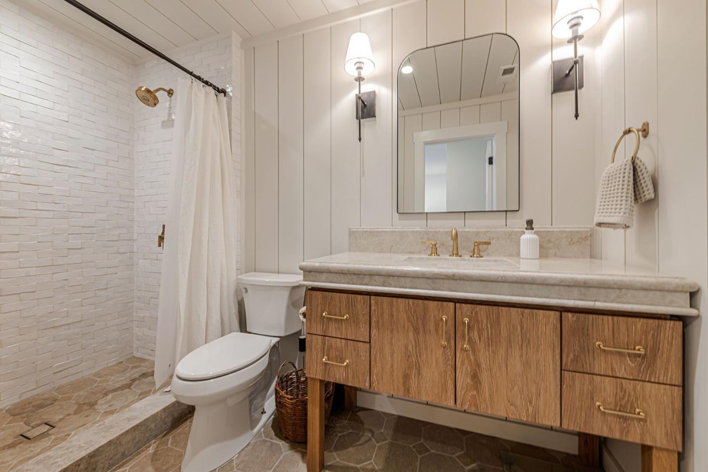 Detail Gallery Image 15 of 22 For 1276 Westwood St, Redwood City,  CA 94061 - 4 Beds | 2 Baths