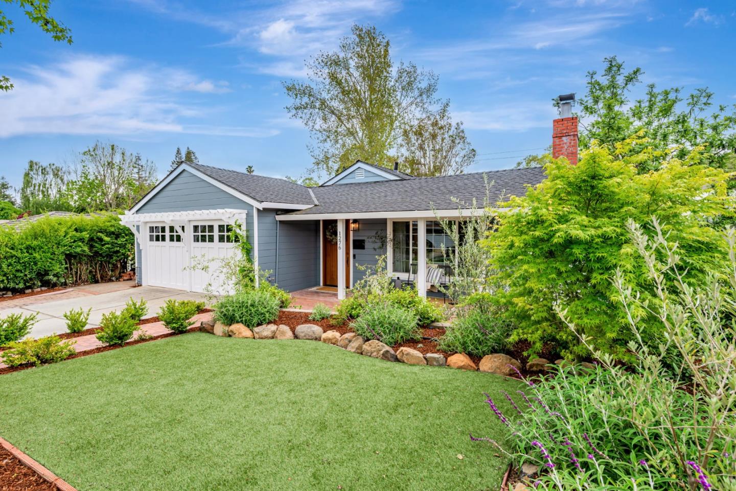 Detail Gallery Image 2 of 22 For 1276 Westwood St, Redwood City,  CA 94061 - 4 Beds | 2 Baths