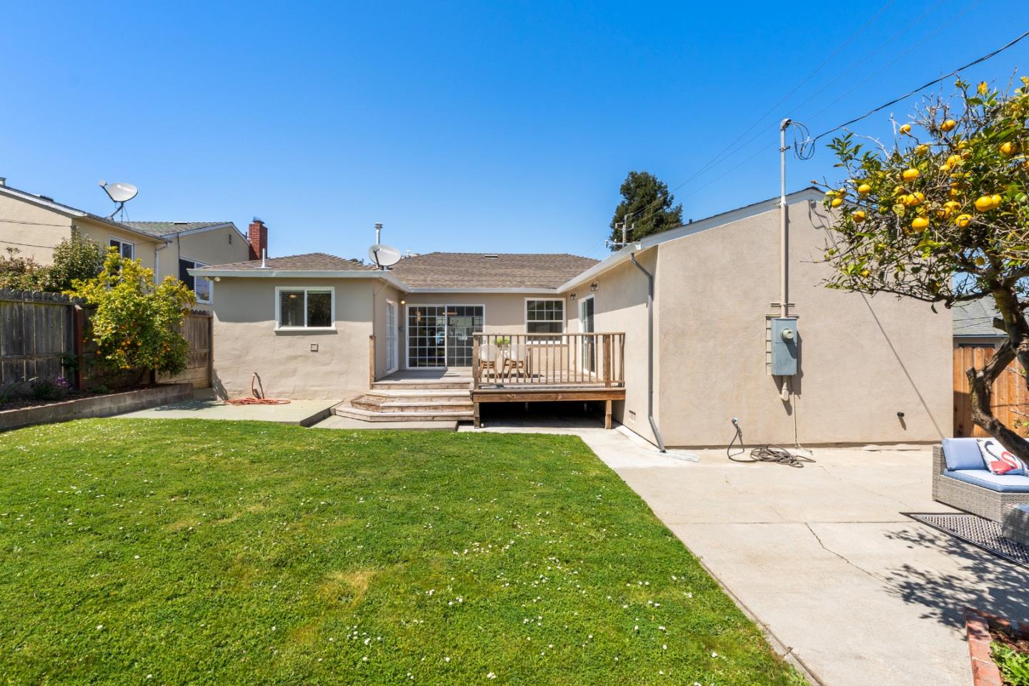 Detail Gallery Image 25 of 34 For 1659 Juniper Ave, San Bruno,  CA 94066 - 4 Beds | 2 Baths
