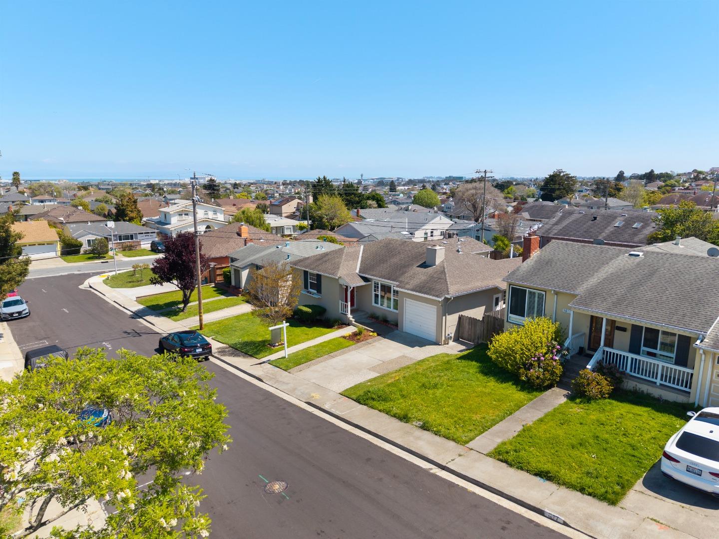 Detail Gallery Image 29 of 34 For 1659 Juniper Ave, San Bruno,  CA 94066 - 4 Beds | 2 Baths