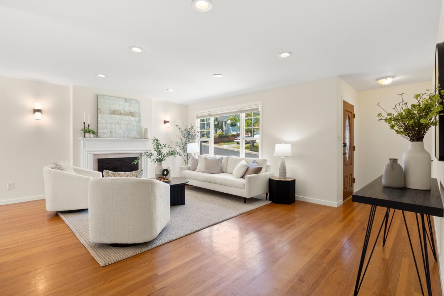 Detail Gallery Image 3 of 34 For 1659 Juniper Ave, San Bruno,  CA 94066 - 4 Beds | 2 Baths