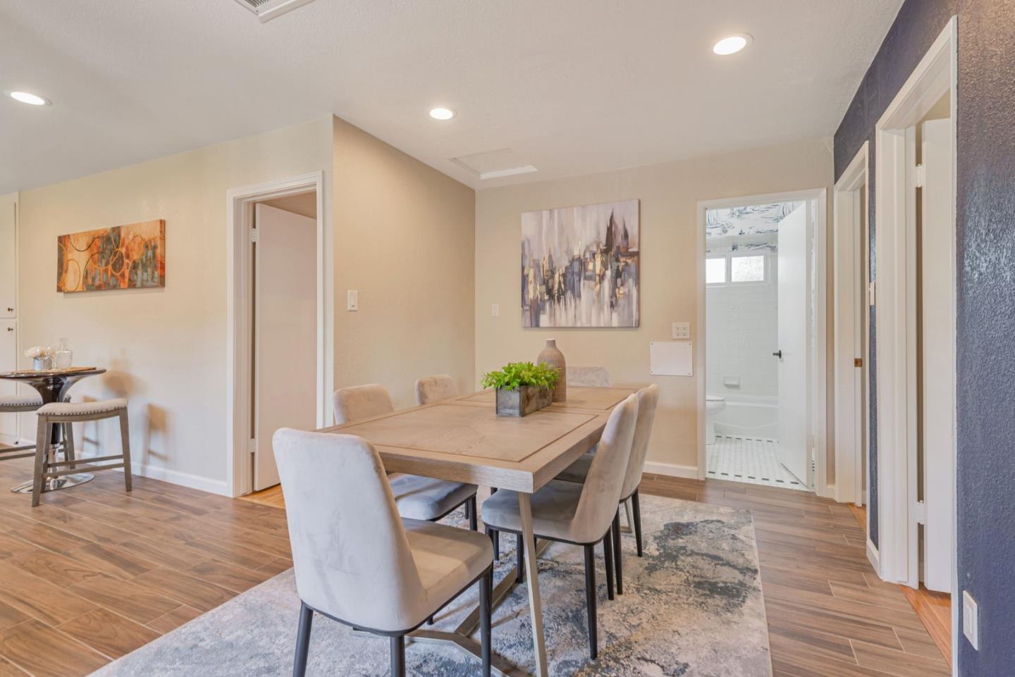 Detail Gallery Image 7 of 27 For 3135 Alameda De Las Pulgas, Menlo Park,  CA 94025 - 3 Beds | 2 Baths