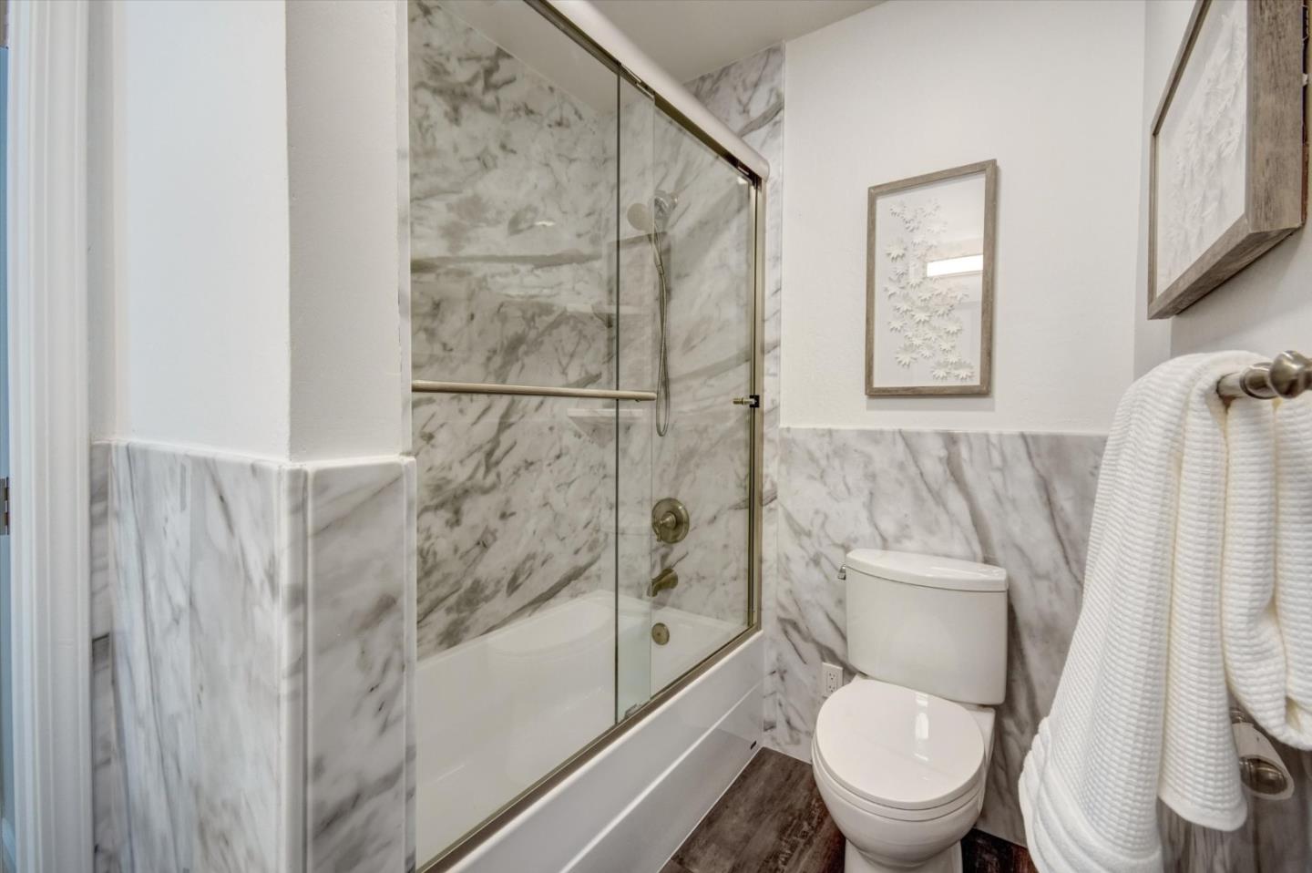 Detail Gallery Image 17 of 30 For 1111 Reed Ave #C,  Sunnyvale,  CA 94086 - 3 Beds | 1/1 Baths