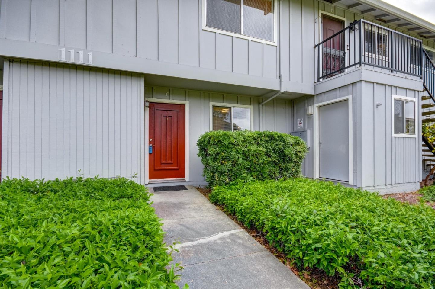 Detail Gallery Image 2 of 30 For 1111 Reed Ave #C,  Sunnyvale,  CA 94086 - 3 Beds | 1/1 Baths