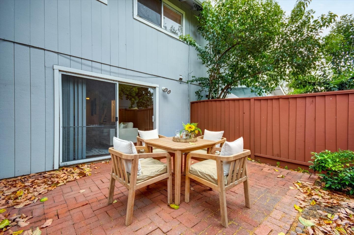 Detail Gallery Image 23 of 30 For 1111 Reed Ave #C,  Sunnyvale,  CA 94086 - 3 Beds | 1/1 Baths