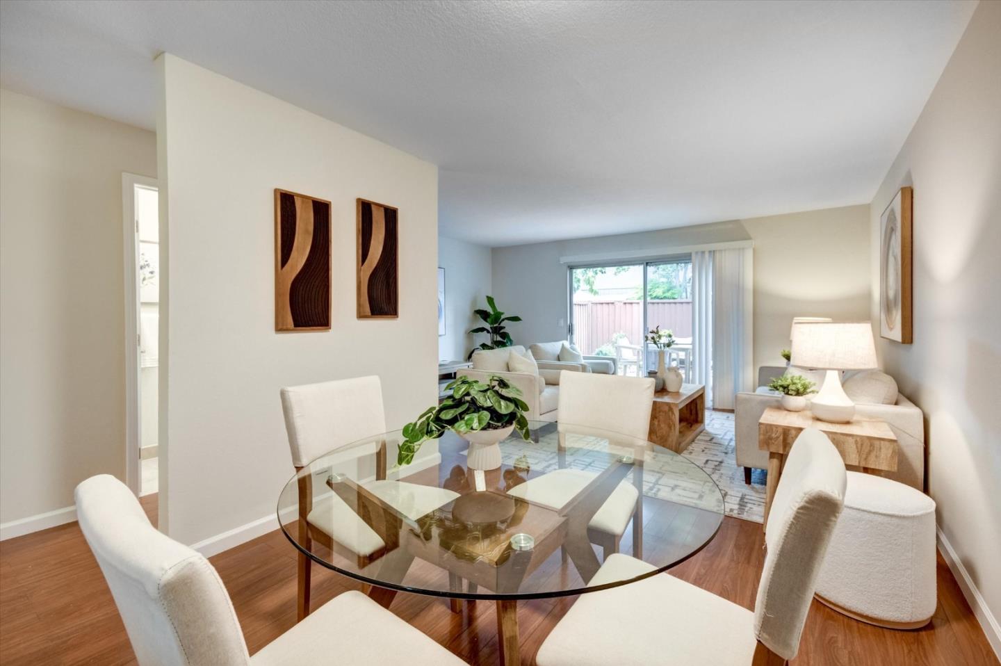 Detail Gallery Image 7 of 30 For 1111 Reed Ave #C,  Sunnyvale,  CA 94086 - 3 Beds | 1/1 Baths