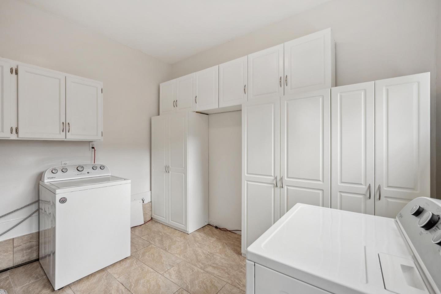 Detail Gallery Image 10 of 28 For 13229 Mcculloch Ave, Saratoga,  CA 95070 - 4 Beds | 2/1 Baths