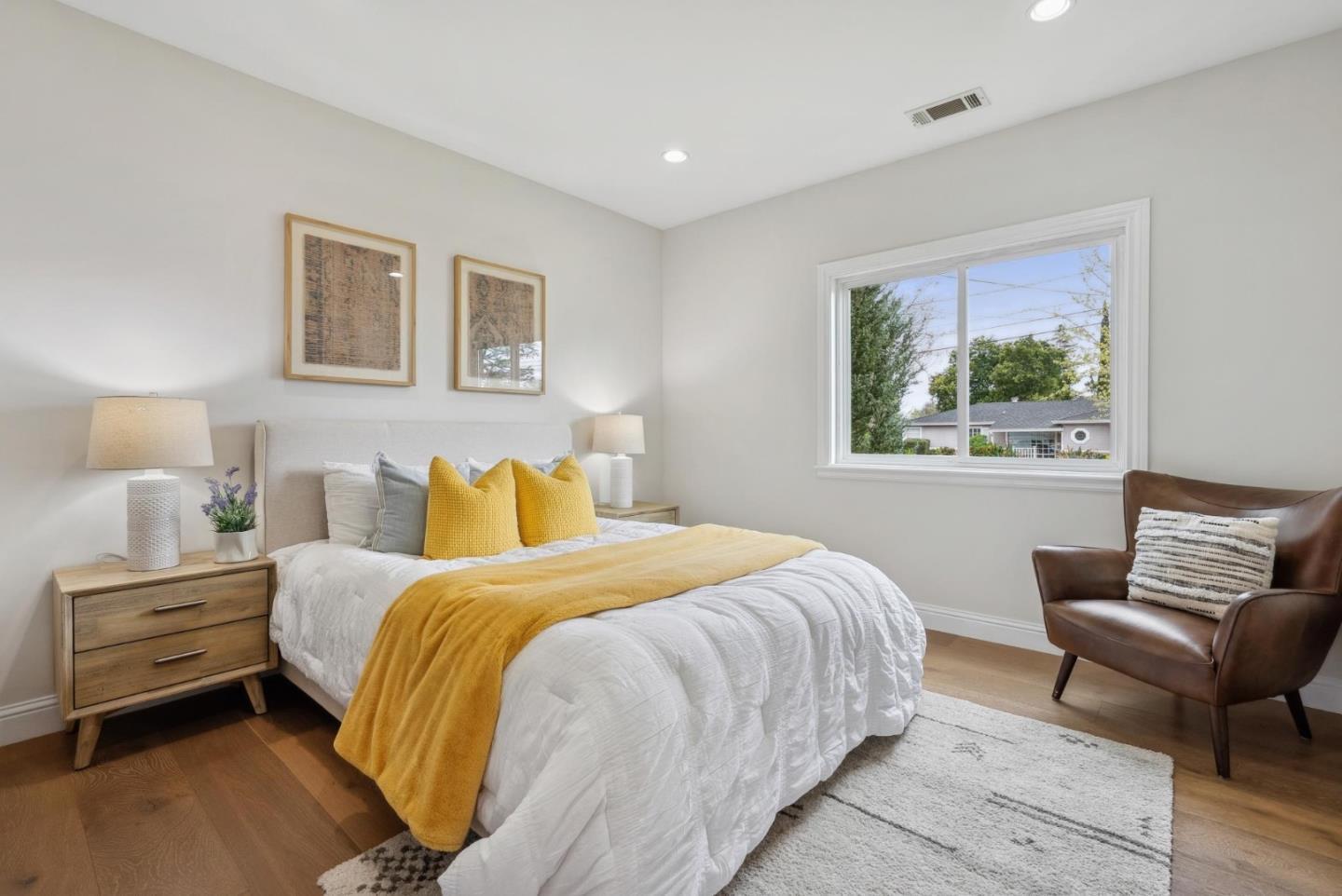 Detail Gallery Image 11 of 28 For 13229 Mcculloch Ave, Saratoga,  CA 95070 - 4 Beds | 2/1 Baths