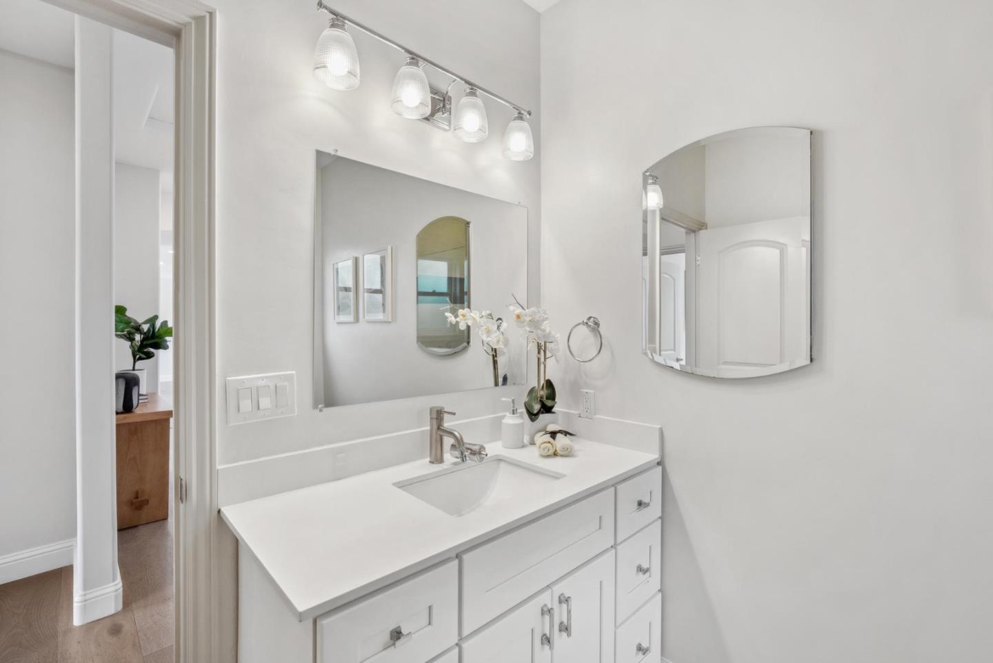 Detail Gallery Image 12 of 28 For 13229 Mcculloch Ave, Saratoga,  CA 95070 - 4 Beds | 2/1 Baths