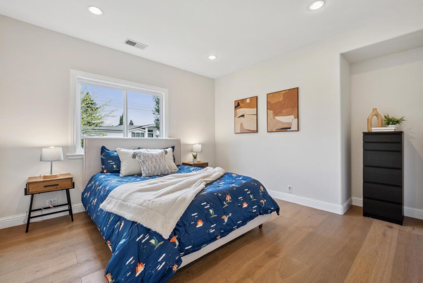 Detail Gallery Image 16 of 28 For 13229 Mcculloch Ave, Saratoga,  CA 95070 - 4 Beds | 2/1 Baths