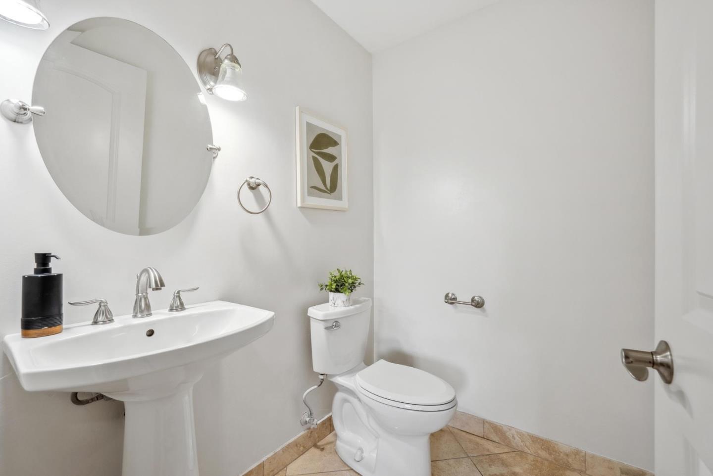 Detail Gallery Image 17 of 28 For 13229 Mcculloch Ave, Saratoga,  CA 95070 - 4 Beds | 2/1 Baths