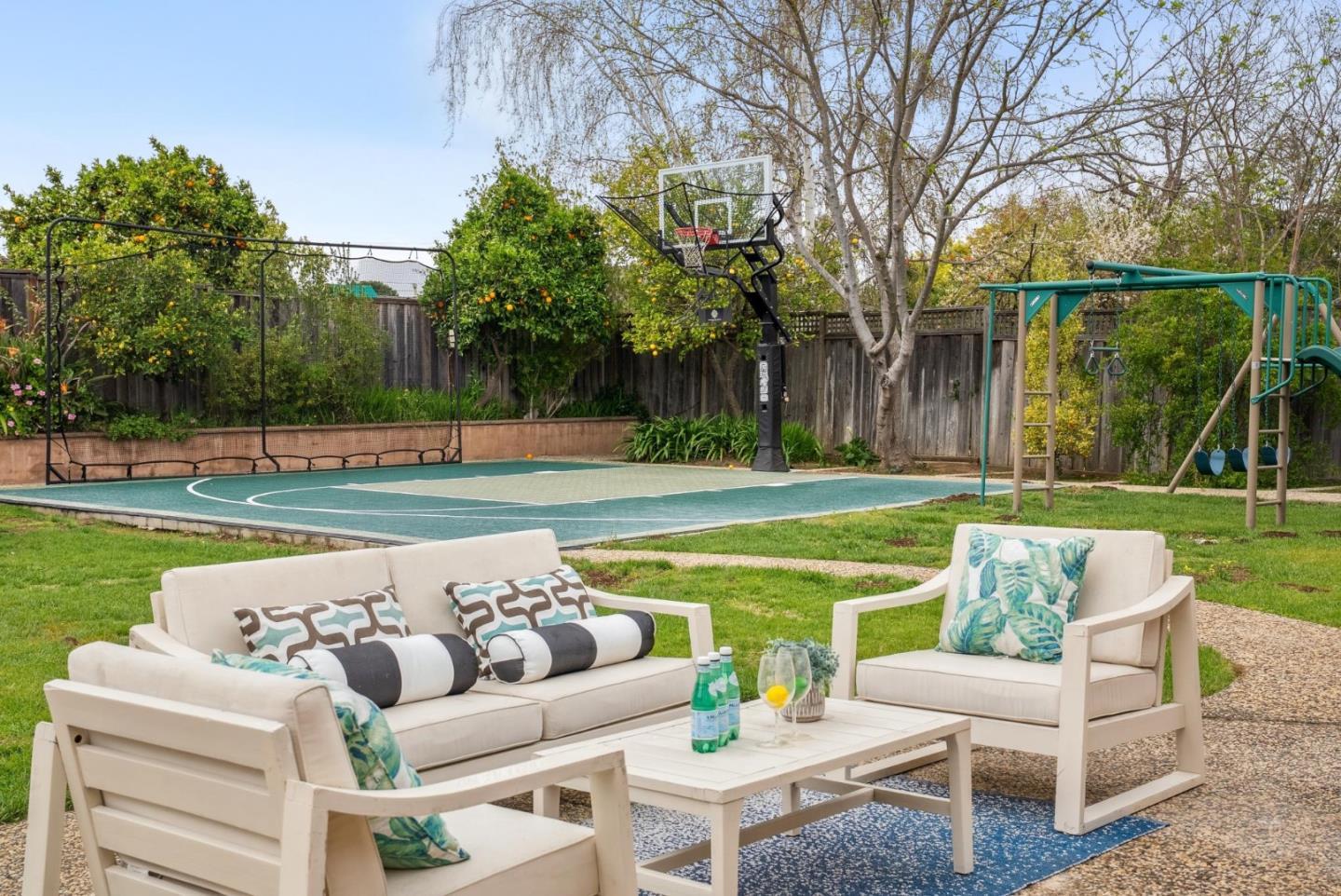 Detail Gallery Image 19 of 28 For 13229 Mcculloch Ave, Saratoga,  CA 95070 - 4 Beds | 2/1 Baths