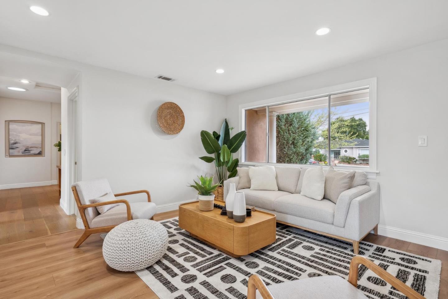 Detail Gallery Image 5 of 28 For 13229 Mcculloch Ave, Saratoga,  CA 95070 - 4 Beds | 2/1 Baths