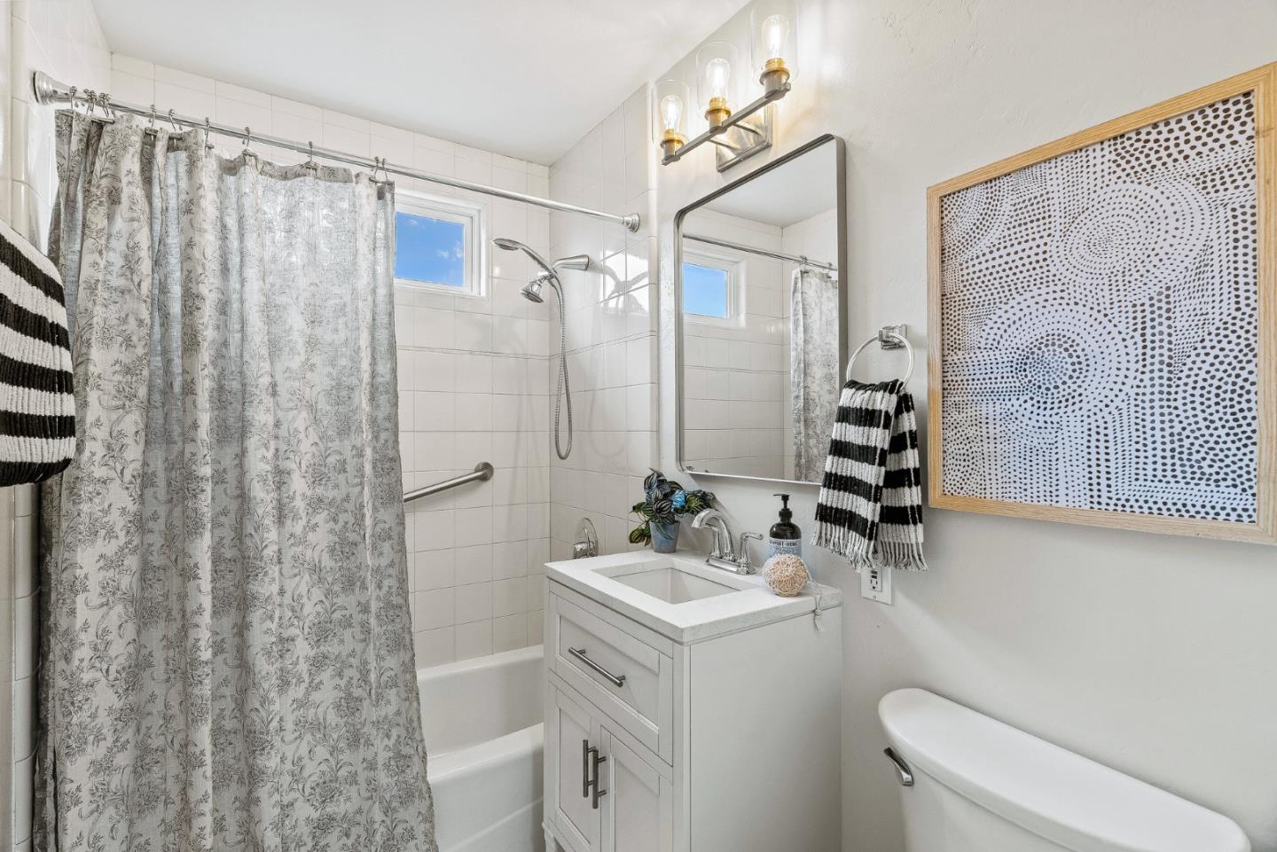 Detail Gallery Image 14 of 33 For 349 N Murphy Ave, Sunnyvale,  CA 94085 - 3 Beds | 1 Baths