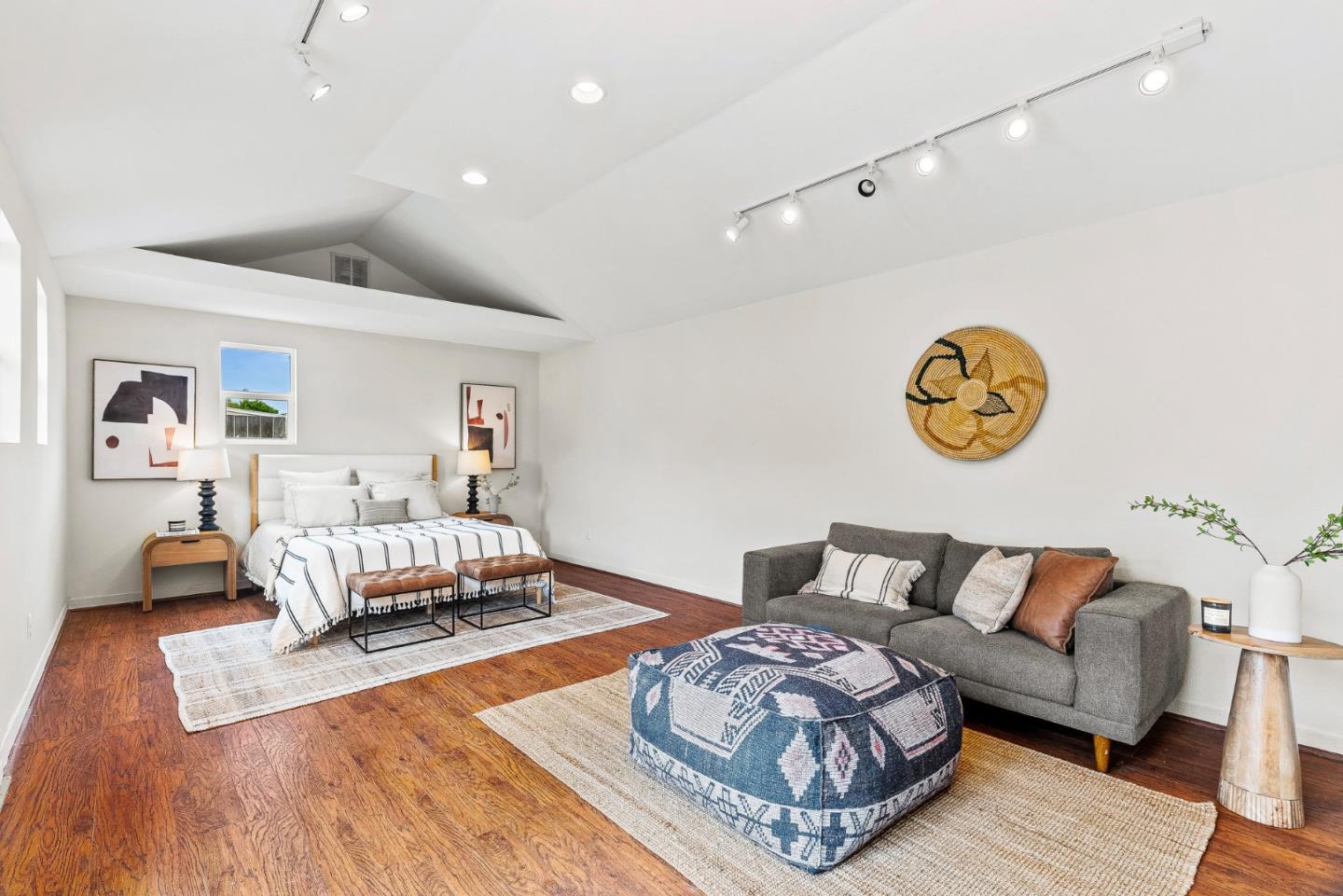Detail Gallery Image 21 of 33 For 349 N Murphy Ave, Sunnyvale,  CA 94085 - 3 Beds | 1 Baths
