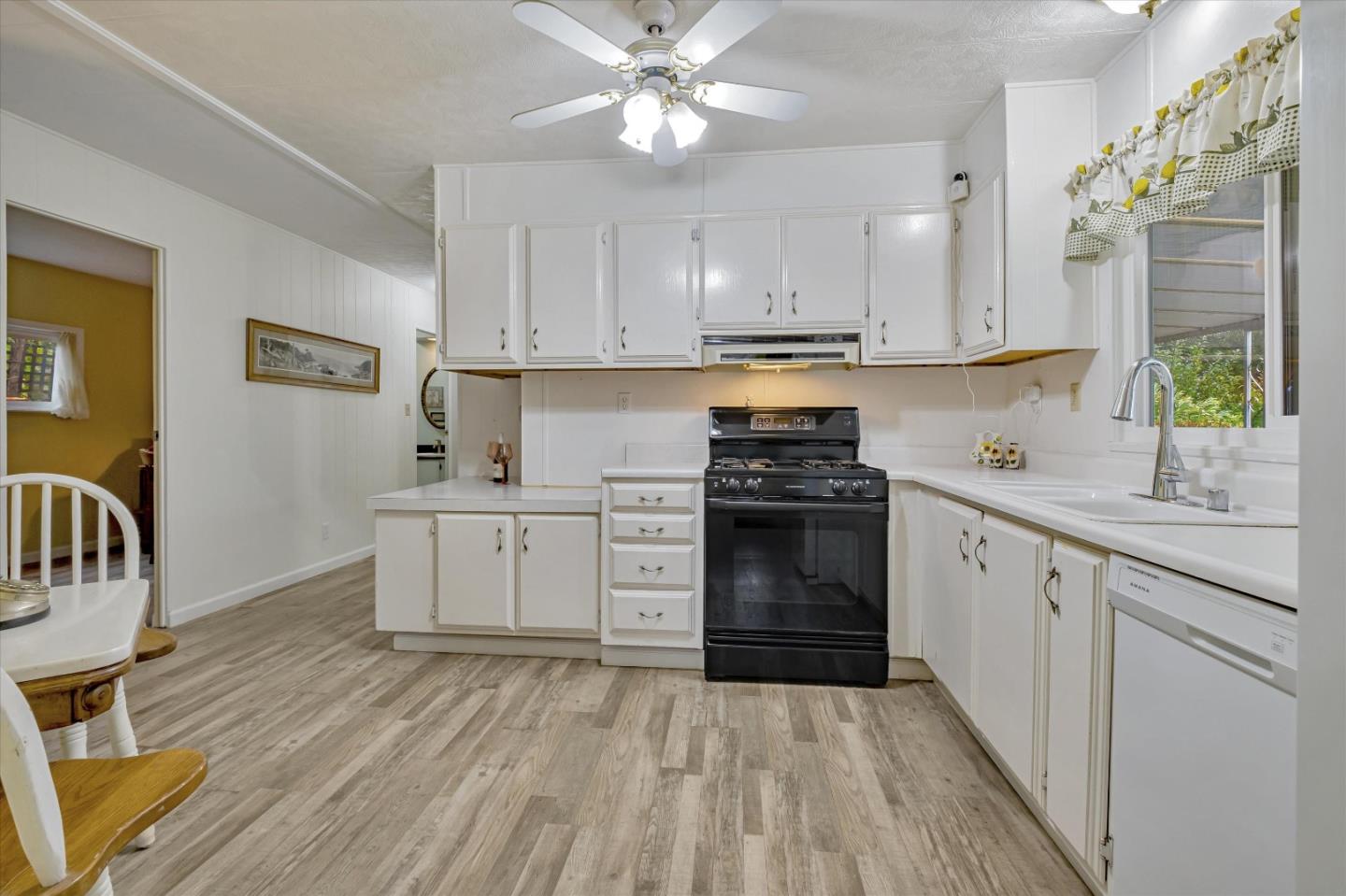 Detail Gallery Image 11 of 34 For 270 Hames Rd #28,  Watsonville,  CA 95076 - 3 Beds | 2 Baths