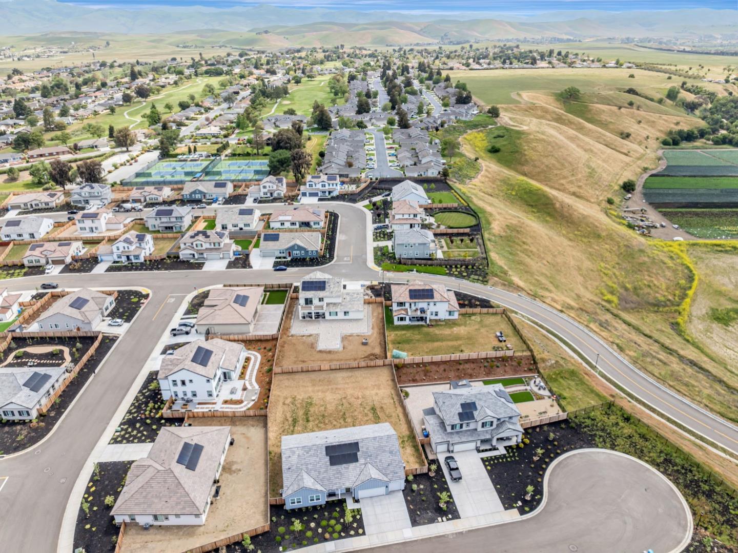 Detail Gallery Image 100 of 101 For 172 Vienna Way, Hollister,  CA 95023 - 4 Beds | 3/1 Baths