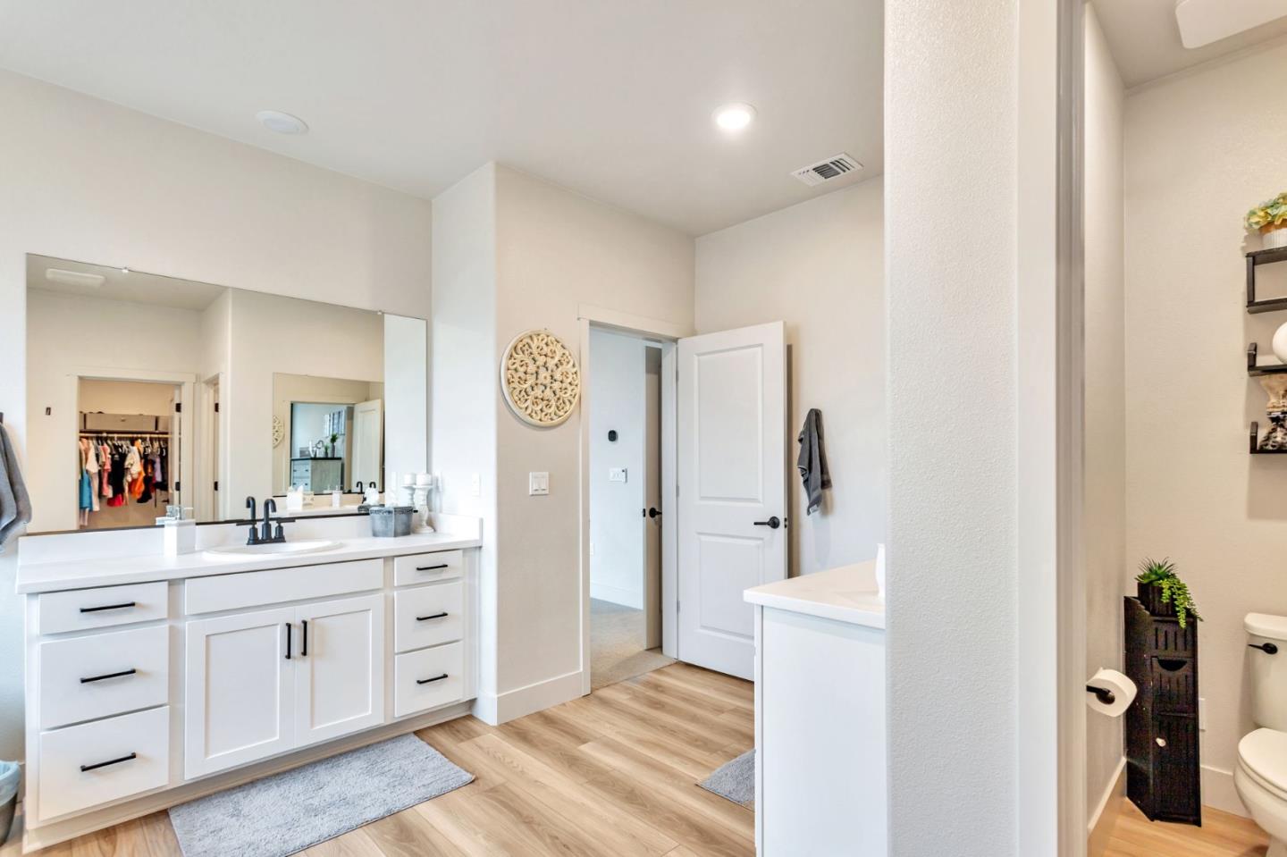 Detail Gallery Image 62 of 101 For 172 Vienna Way, Hollister,  CA 95023 - 4 Beds | 3/1 Baths