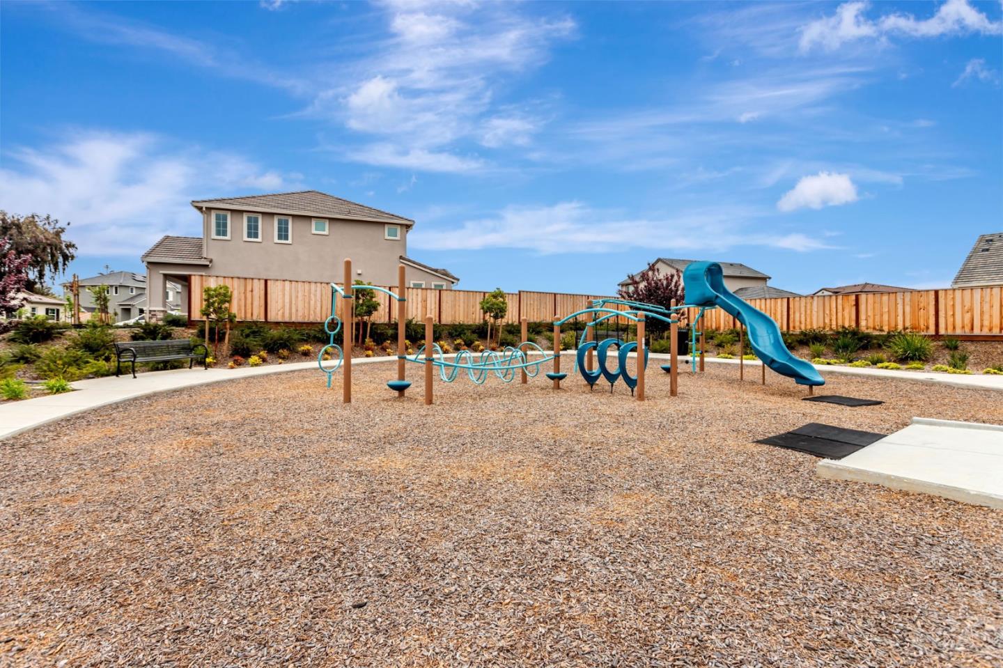 Detail Gallery Image 78 of 101 For 172 Vienna Way, Hollister,  CA 95023 - 4 Beds | 3/1 Baths