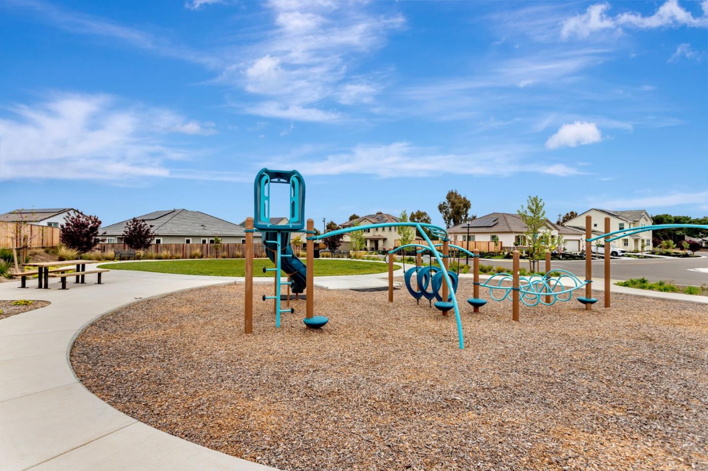 Detail Gallery Image 80 of 101 For 172 Vienna Way, Hollister,  CA 95023 - 4 Beds | 3/1 Baths
