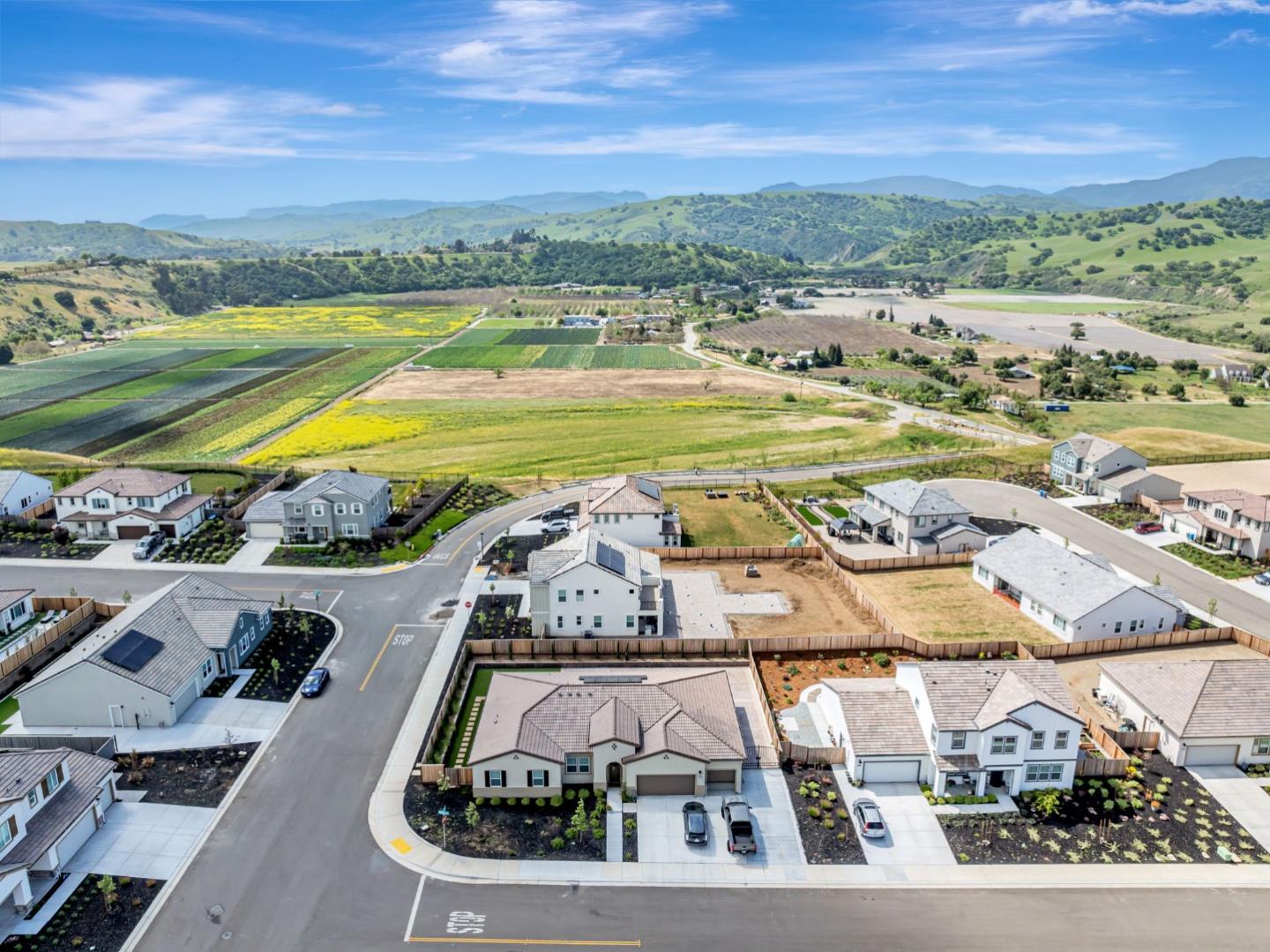 Detail Gallery Image 83 of 101 For 172 Vienna Way, Hollister,  CA 95023 - 4 Beds | 3/1 Baths