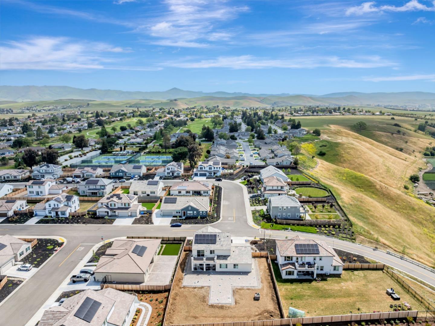 Detail Gallery Image 84 of 101 For 172 Vienna Way, Hollister,  CA 95023 - 4 Beds | 3/1 Baths