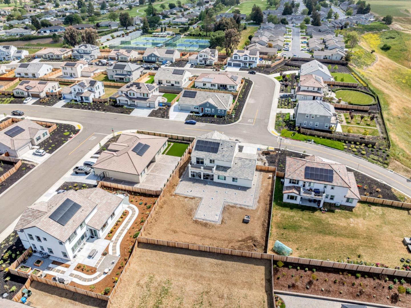 Detail Gallery Image 86 of 101 For 172 Vienna Way, Hollister,  CA 95023 - 4 Beds | 3/1 Baths