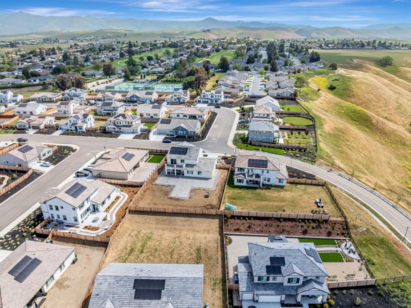 Detail Gallery Image 87 of 101 For 172 Vienna Way, Hollister,  CA 95023 - 4 Beds | 3/1 Baths