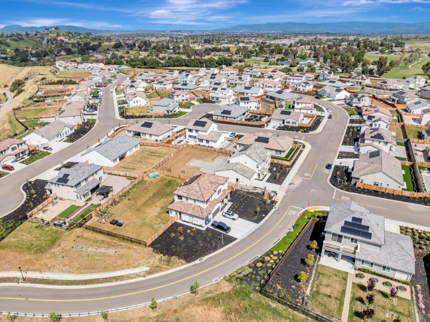 Detail Gallery Image 90 of 101 For 172 Vienna Way, Hollister,  CA 95023 - 4 Beds | 3/1 Baths