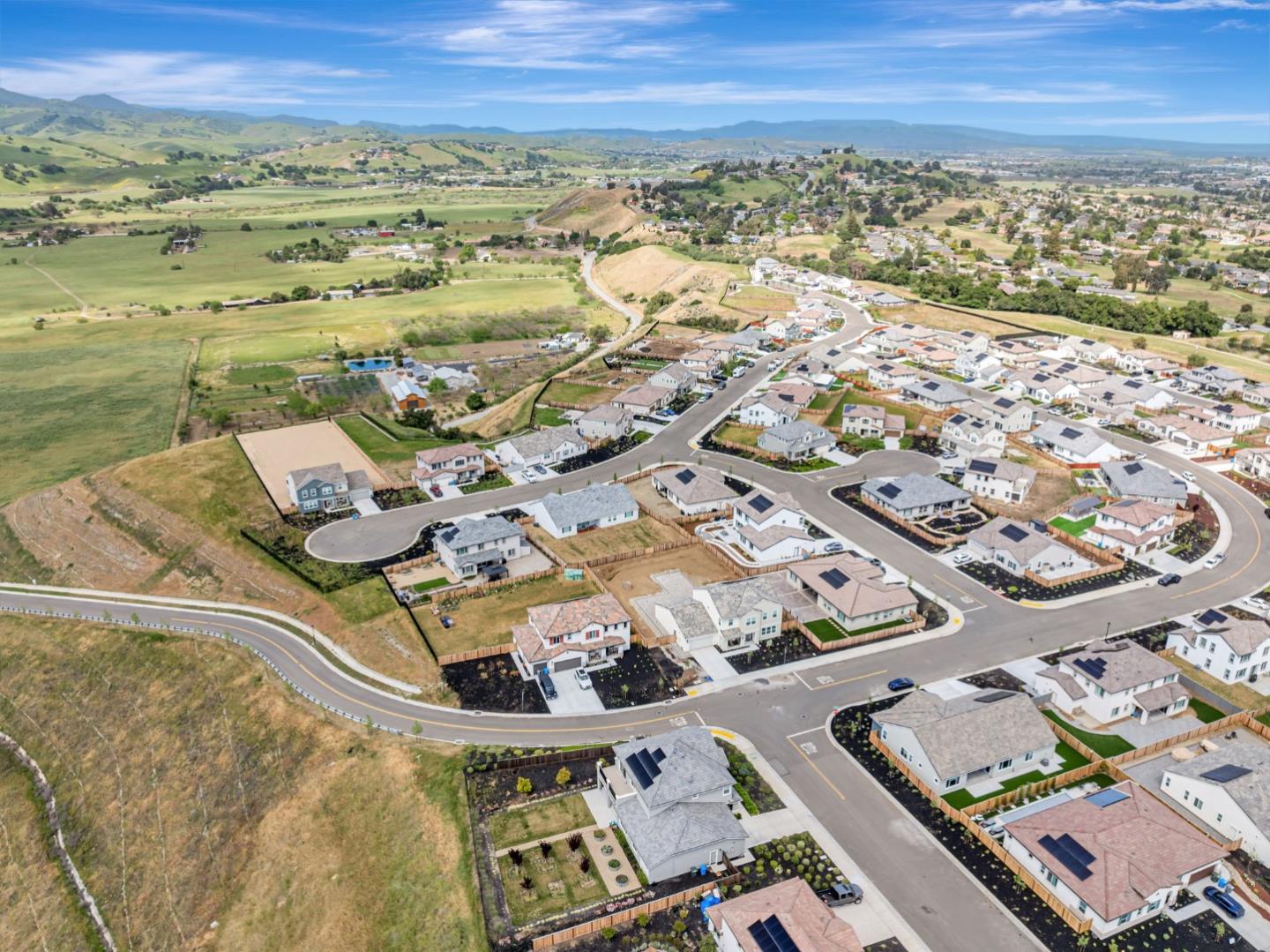 Detail Gallery Image 98 of 101 For 172 Vienna Way, Hollister,  CA 95023 - 4 Beds | 3/1 Baths