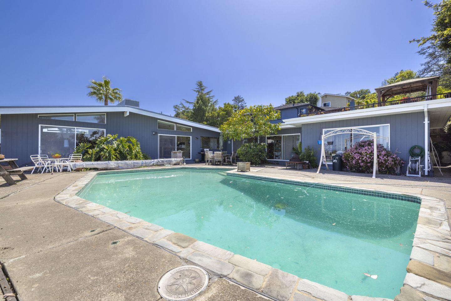 Detail Gallery Image 17 of 26 For 1306 Talbryn Dr, Belmont,  CA 94002 - 3 Beds | 2/1 Baths