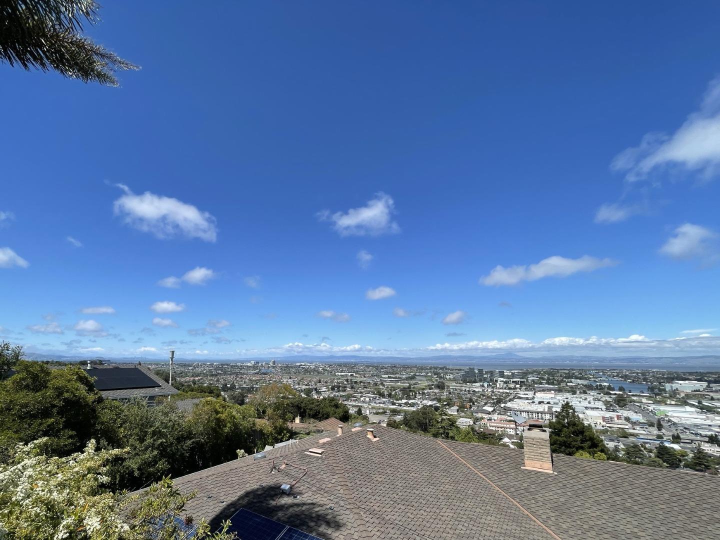 Detail Gallery Image 19 of 26 For 1306 Talbryn Dr, Belmont,  CA 94002 - 3 Beds | 2/1 Baths