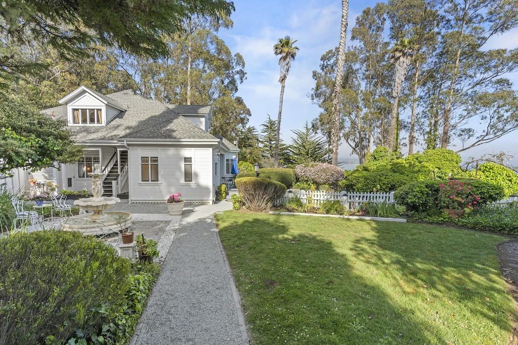 Detail Gallery Image 11 of 96 For 620 El Salto Drive, Capitola,  CA 95010 - 14 Beds | 12 Baths