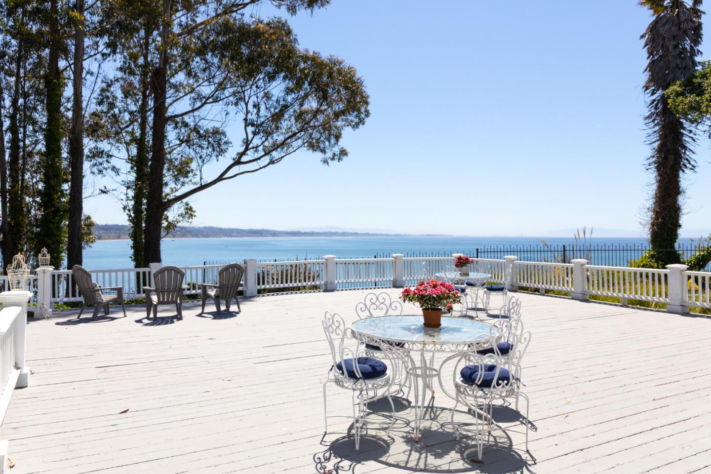 Detail Gallery Image 22 of 96 For 620 El Salto Drive, Capitola,  CA 95010 - 14 Beds | 12 Baths