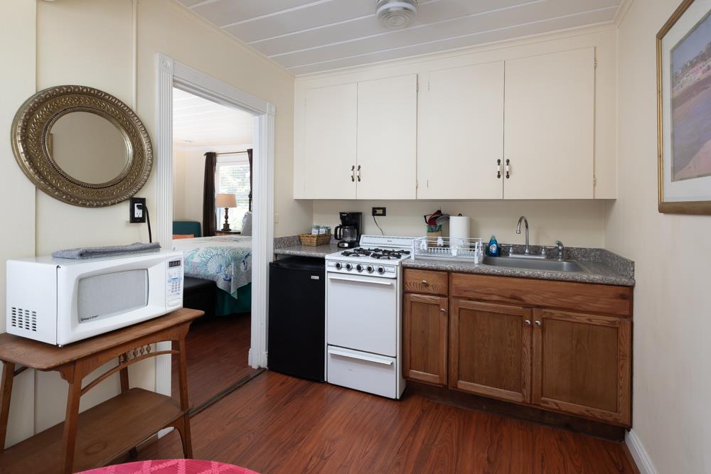 Detail Gallery Image 82 of 96 For 620 El Salto Drive, Capitola,  CA 95010 - 14 Beds | 12 Baths