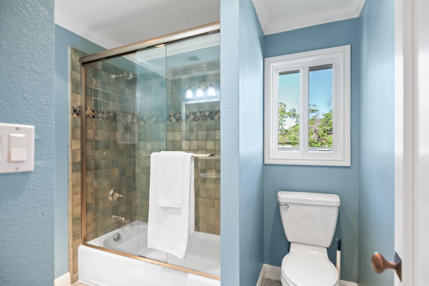 Detail Gallery Image 26 of 48 For 817 Schiele Ave, San Jose,  CA 95126 - 4 Beds | 2/1 Baths